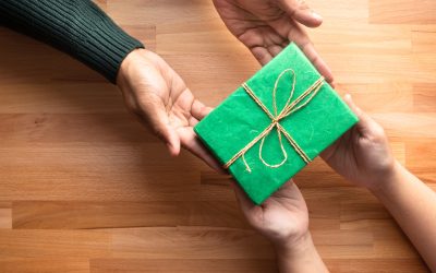 Financially Savvy Gifts for Friends and Family